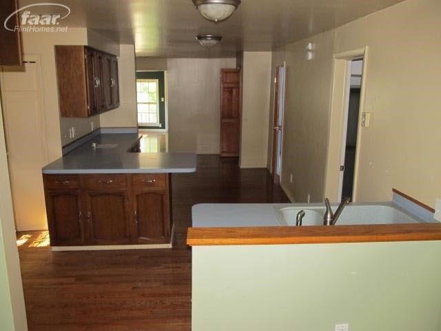 216 4th Street Fenton, MI 48430 - Photo 10 of 16 20144926-9.JPG
