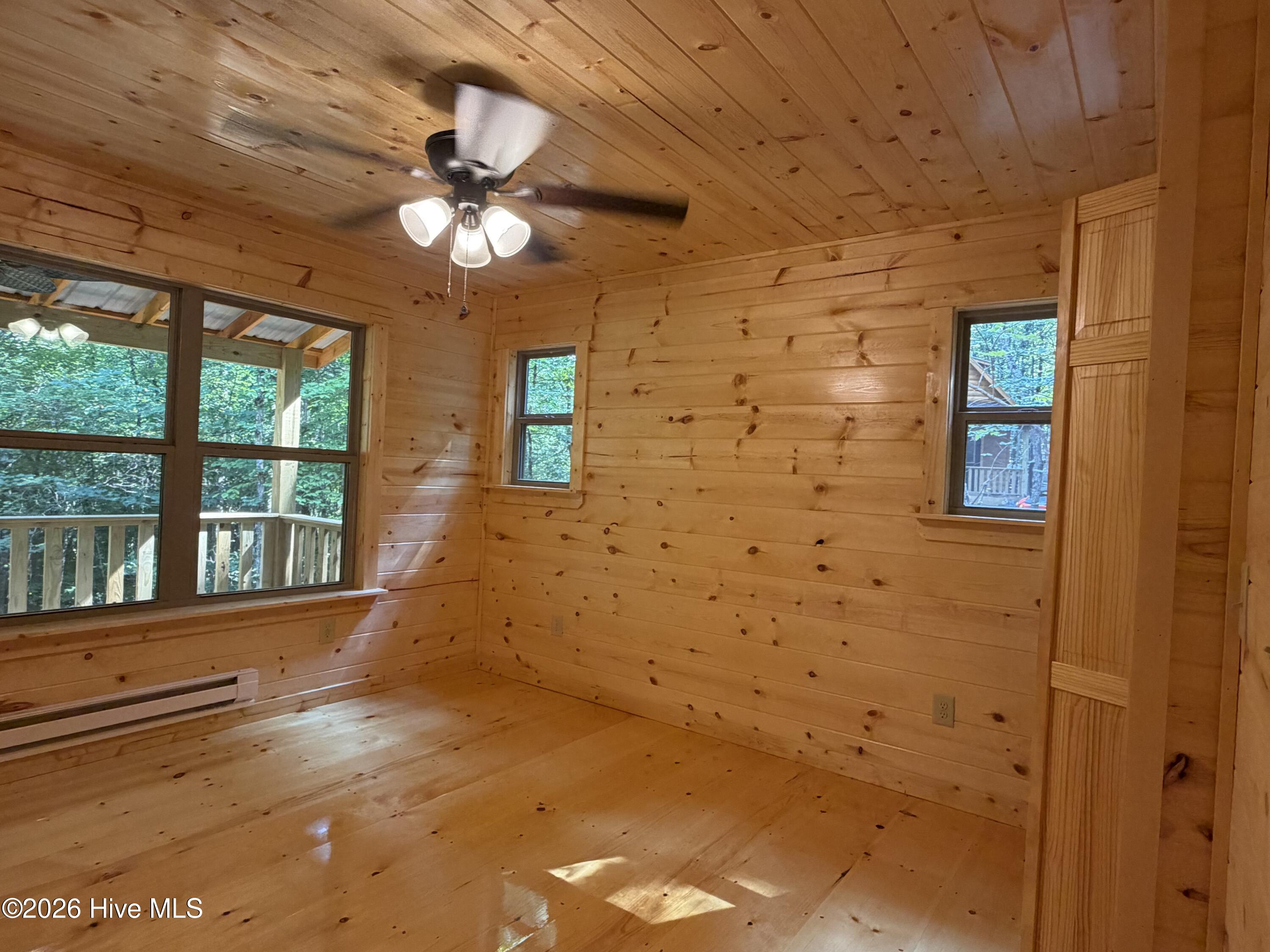 730 Whispering Ridge Drive Murphy, NC 28906 - Photo 14 of 22 Gallery Image 14