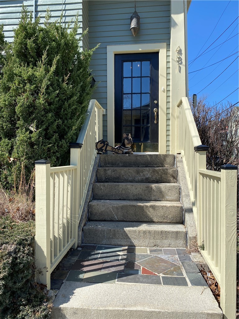 481 Pine Street, Unit 2 Providence, RI 02907 - Photo 3 of 11