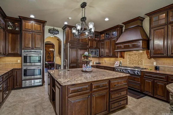 $2,795,000 | 15 Reynosa, San Antonio, TX 78261