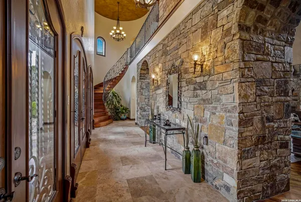 $2,795,000 | 15 Reynosa, San Antonio, TX 78261