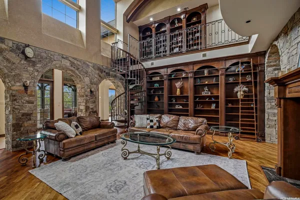 $2,795,000 | 15 Reynosa, San Antonio, TX 78261