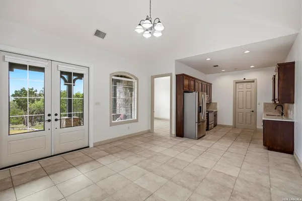 $2,795,000 | 15 Reynosa, San Antonio, TX 78261