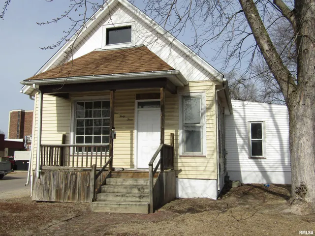 $49,900 | 143 East Spruce Street, Canton, IL 61520