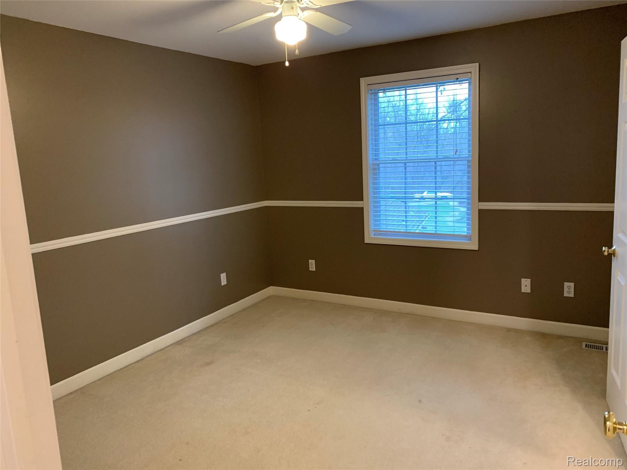 1834 Maxfield Lake Road Hartland, MI 48353 - Photo 23 of 38 IMG_1595.JPEG