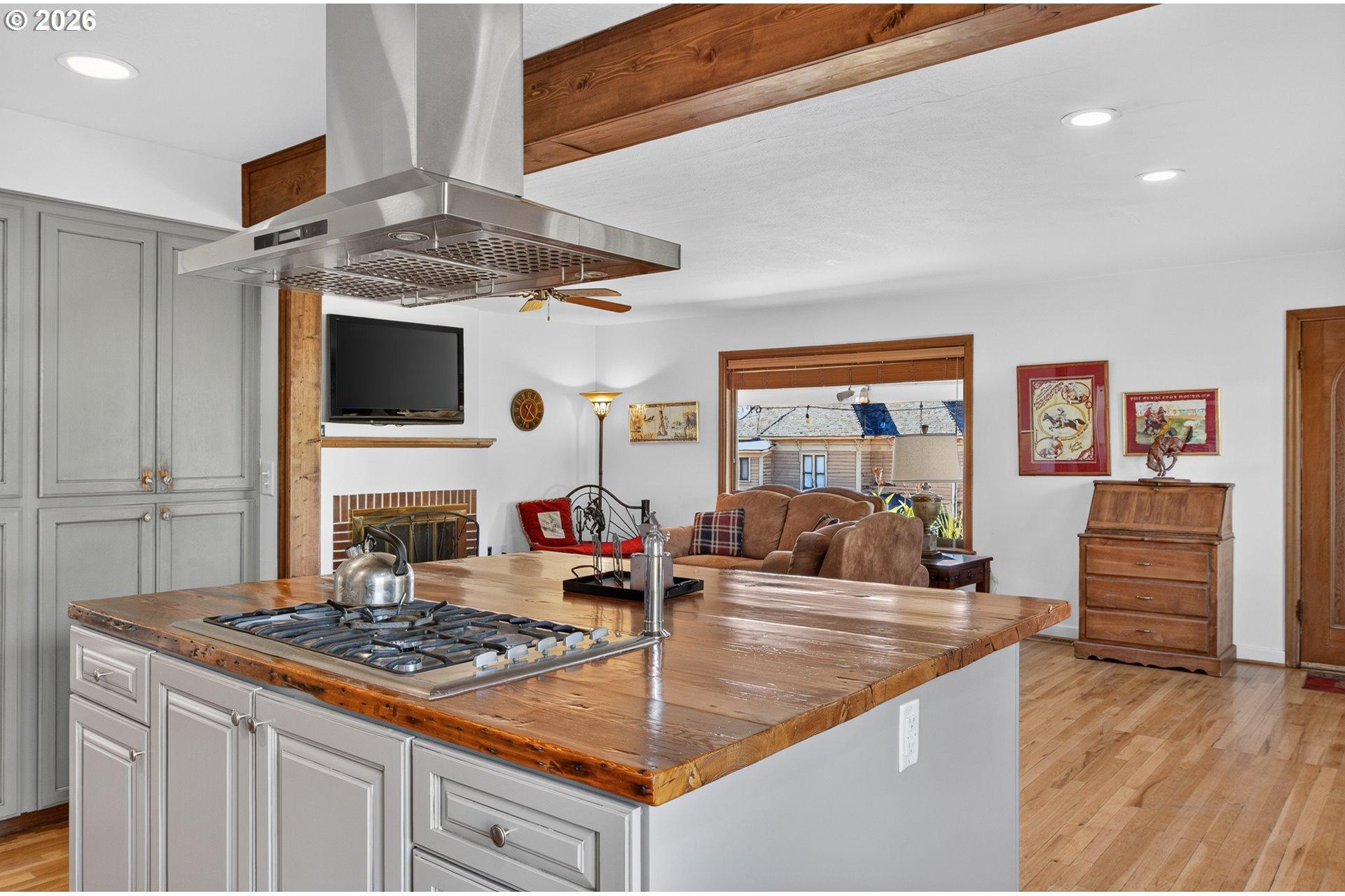 1302 Southwest Goodwin Place Pendleton, OR 97801 - Photo 15 of 42 Gallery Image 15