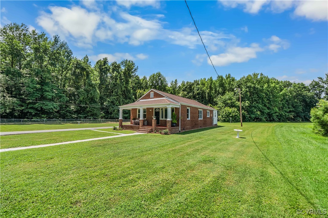 258 Jennings Road Henrico, VA 23075 - Photo 4 of 33 Gallery Image 4