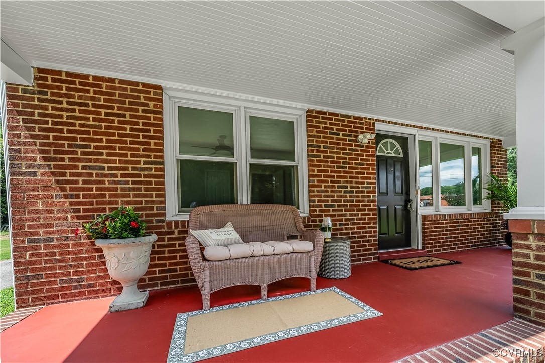 258 Jennings Road Henrico, VA 23075 - Photo 9 of 33 Gallery Image 9