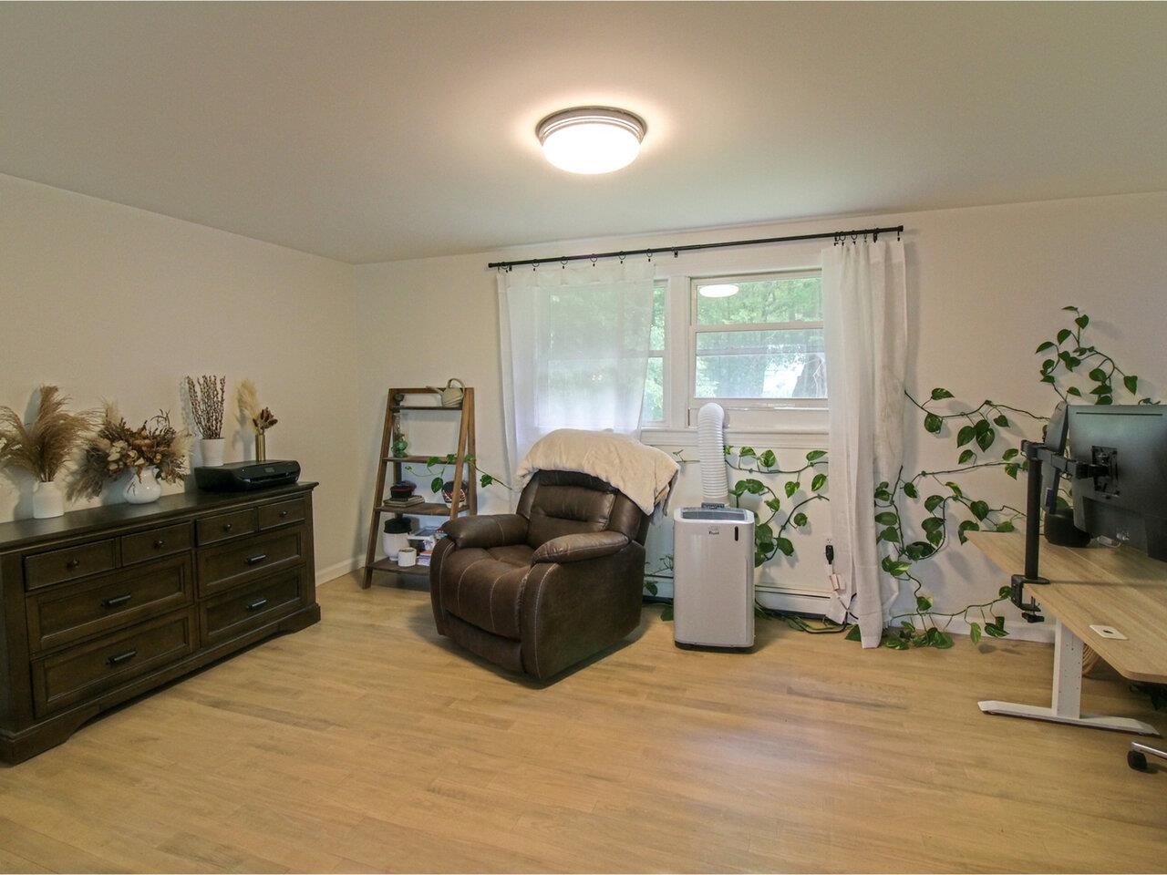 385 Broadlake Road Colchester, VT 05446 - Photo 6 of 40