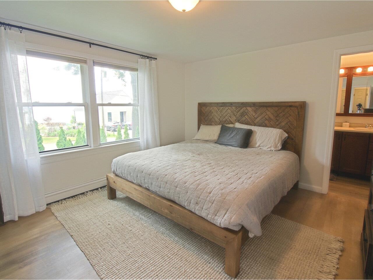 385 Broadlake Road Colchester, VT 05446 - Photo 7 of 40