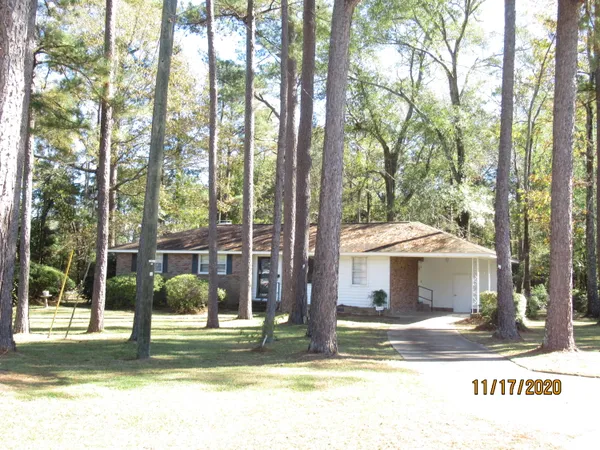 $1,200 | 523 Colonial Drive, Sumter, SC 29150