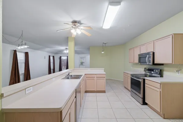 $1,795 | 6619 Chasethorn Drive, San Antonio, TX 78249