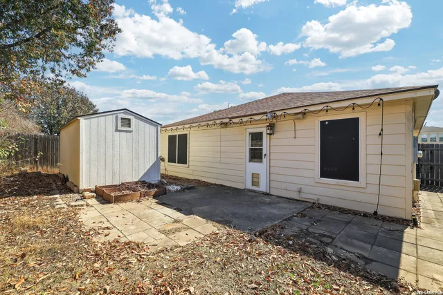 $1,895 | 6619 Chasethorn Drive, San Antonio, TX 78249