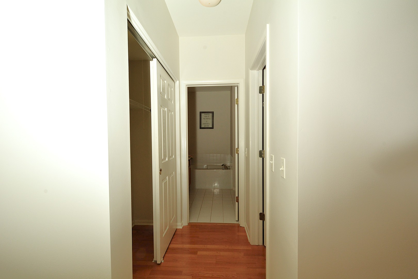 173 Bay Drive Itasca, IL 60143 - Photo 12 of 27 a view of a bathroom