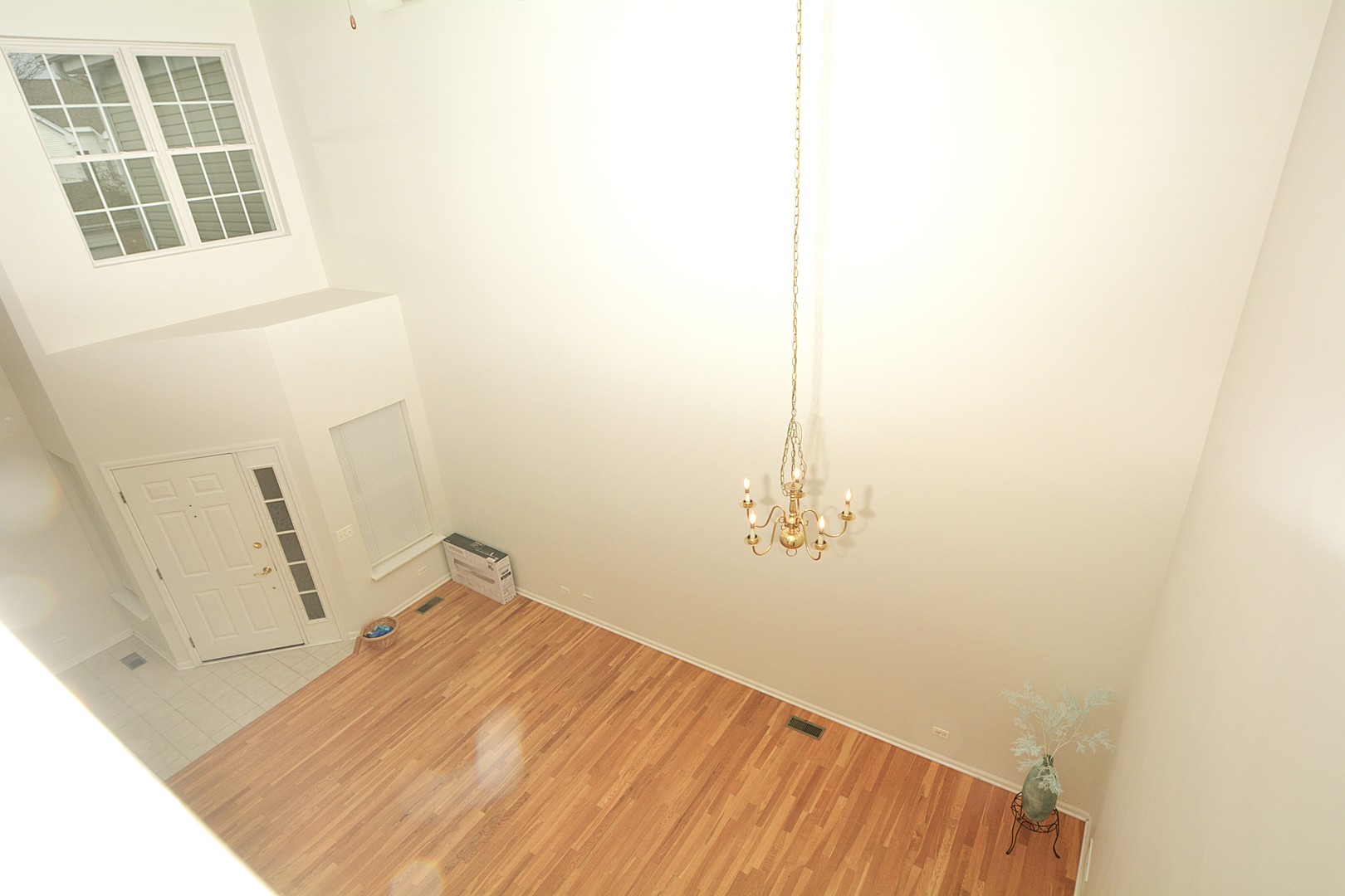 173 Bay Drive Itasca, IL 60143 - Photo 18 of 27 a view of empty room with windows