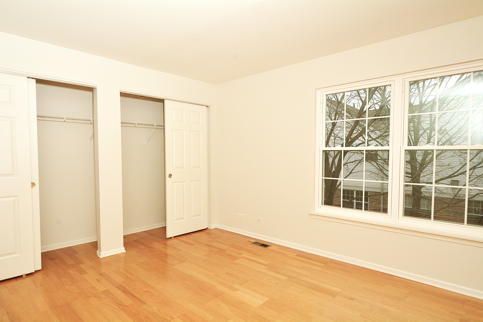 173 Bay Drive Itasca, IL 60143 - Photo 24 of 27 a view of an empty room with a window