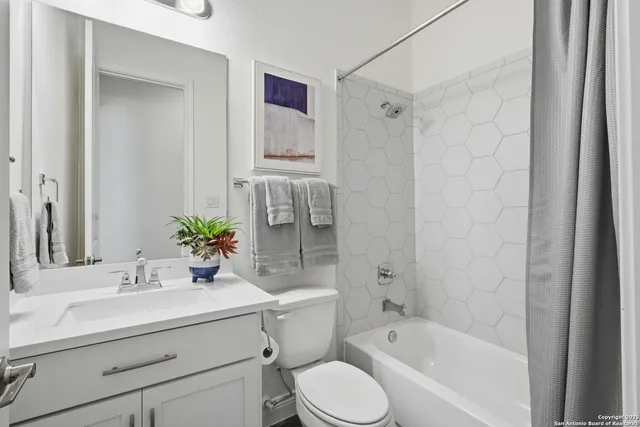 $600,000 | 8928 Whimsey, Fair Oaks Ranch, TX 78015