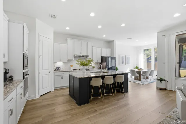 $600,000 | 8928 Whimsey, Fair Oaks Ranch, TX 78015