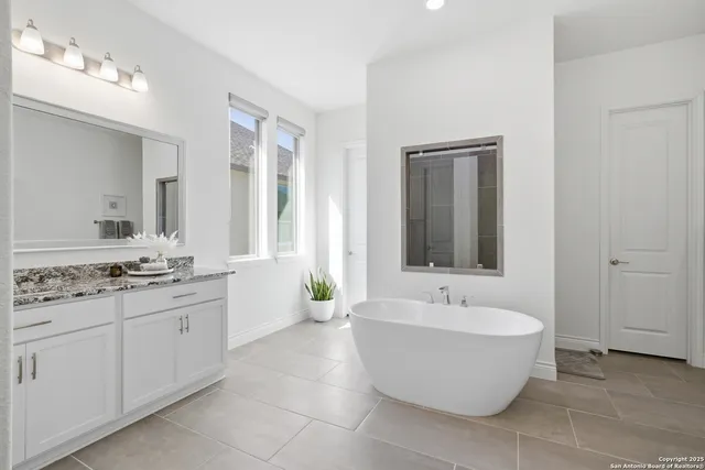 $600,000 | 8928 Whimsey, Fair Oaks Ranch, TX 78015