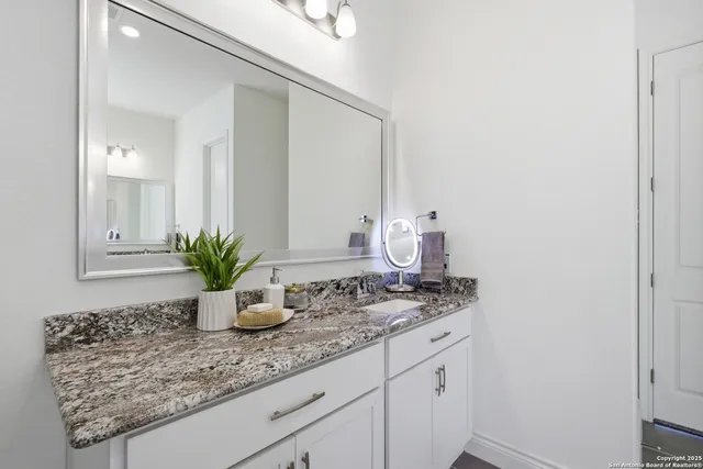 $600,000 | 8928 Whimsey, Fair Oaks Ranch, TX 78015