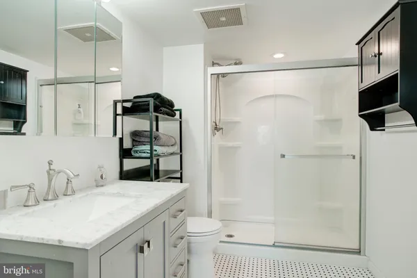 $280,000 | 700 Avondale Road, Unit 6E, Wallingford, PA 19086