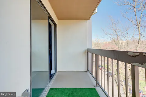$270,000 | 700 Avondale Road, Unit 6E, Wallingford, PA 19086