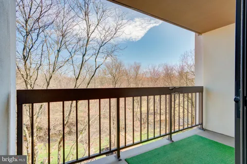 $270,000 | 700 Avondale Road, Unit 6E, Wallingford, PA 19086
