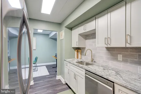 $270,000 | 700 Avondale Road, Unit 6E, Wallingford, PA 19086