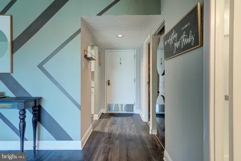 $270,000 | 700 Avondale Road, Unit 6E, Wallingford, PA 19086