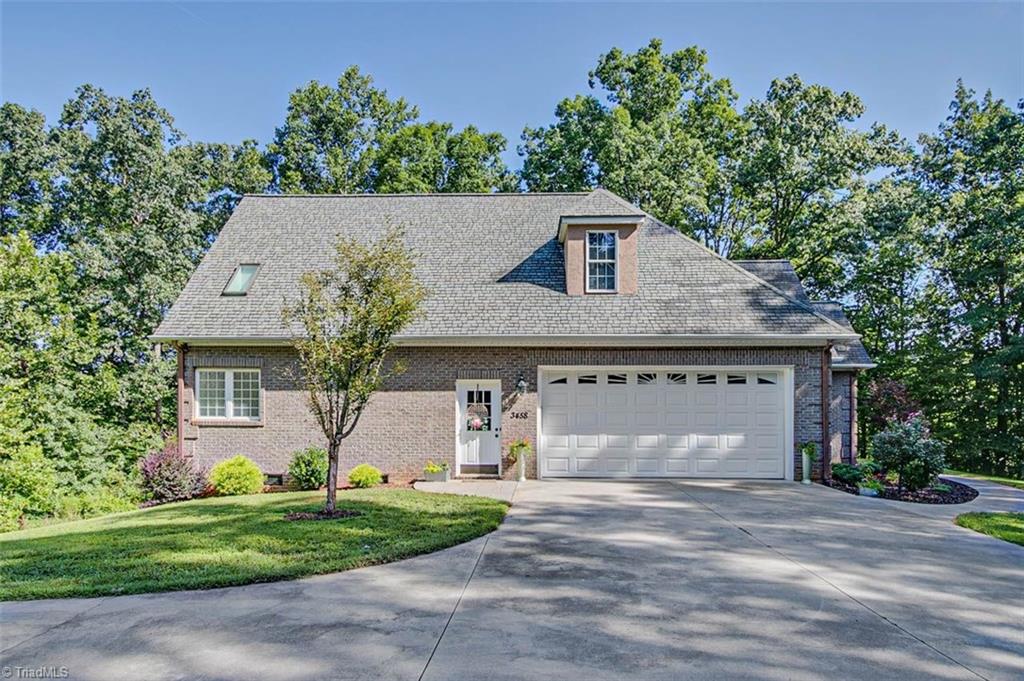 3458 Lassiter Mill Road Asheboro, NC 27205 - Photo 3 of 27 2 car attached garage