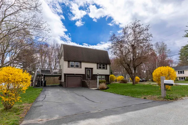 $524,900 | 15 Elaine Drive, Nashua, NH 03062