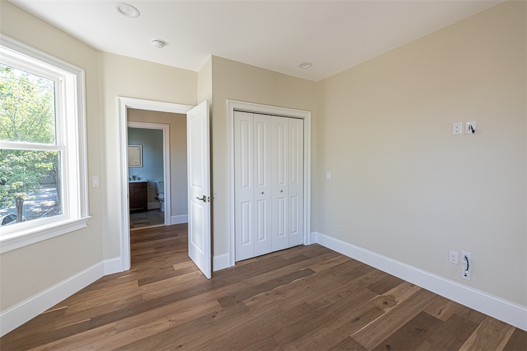 12 University Avenue Providence, RI 02906 - Photo 14 of 46