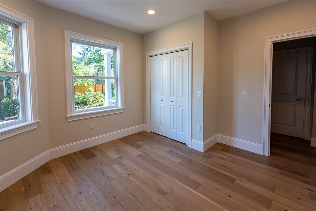 12 University Avenue Providence, RI 02906 - Photo 15 of 46