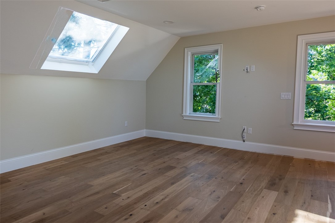 12 University Avenue Providence, RI 02906 - Photo 18 of 46