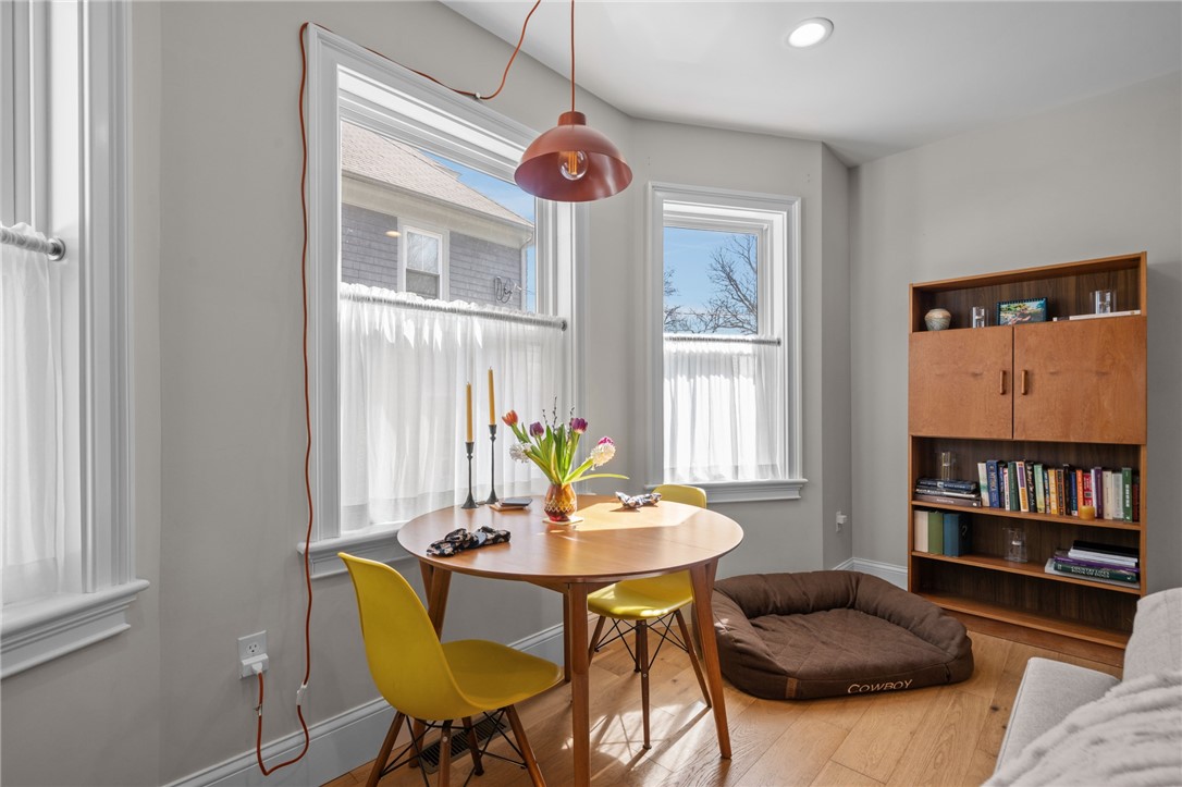 12 University Avenue Providence, RI 02906 - Photo 25 of 46 Unit 1 living room
