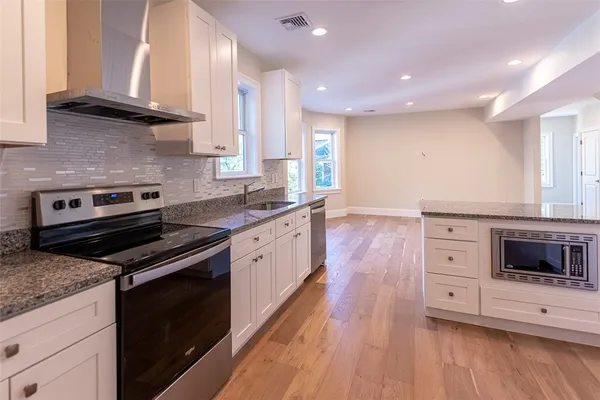 $1,550,000 | 12 University Avenue, Providence, RI 02906