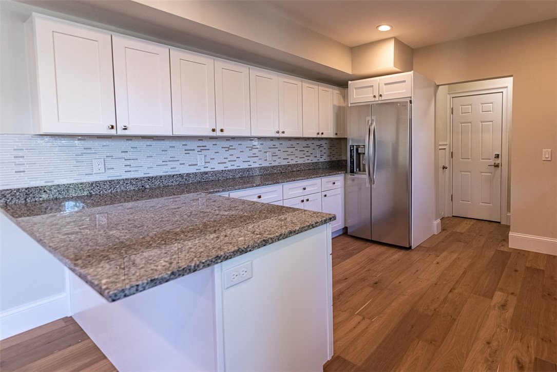 12 University Avenue Providence, RI 02906 - Photo 8 of 46