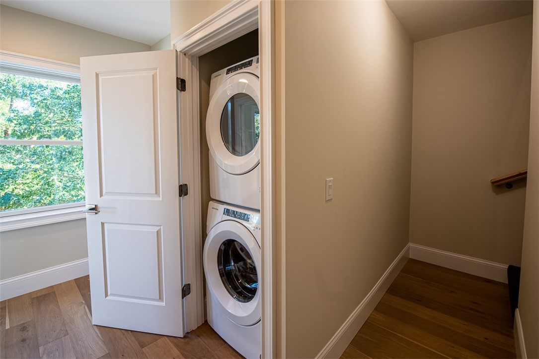 12 University Avenue Providence, RI 02906 - Photo 9 of 46