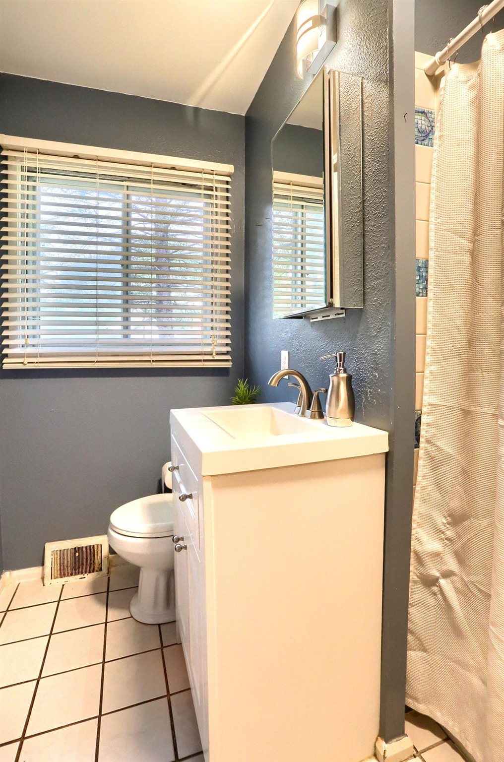 1411 Ranch Road Warsaw, IN 46580 - Photo 7 of 11 Gallery Image 7