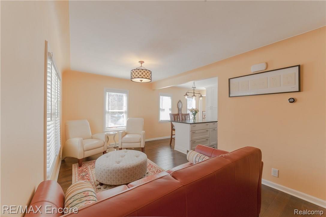 711 Ludlow Avenue Rochester, MI 48307 - Photo 6 of 32 711 Ludlow-6.jpg