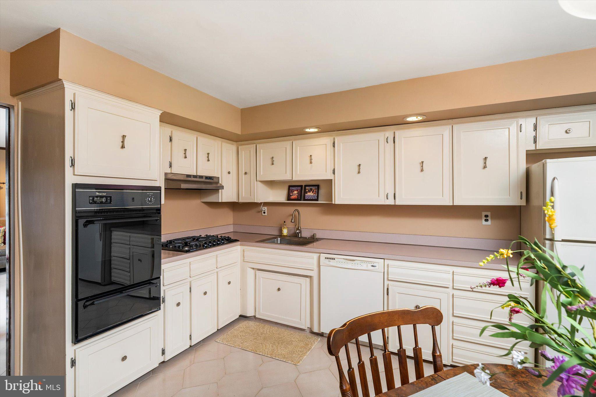 159 Hempstead Road Hamilton, NJ 08610 - Photo 12 of 27