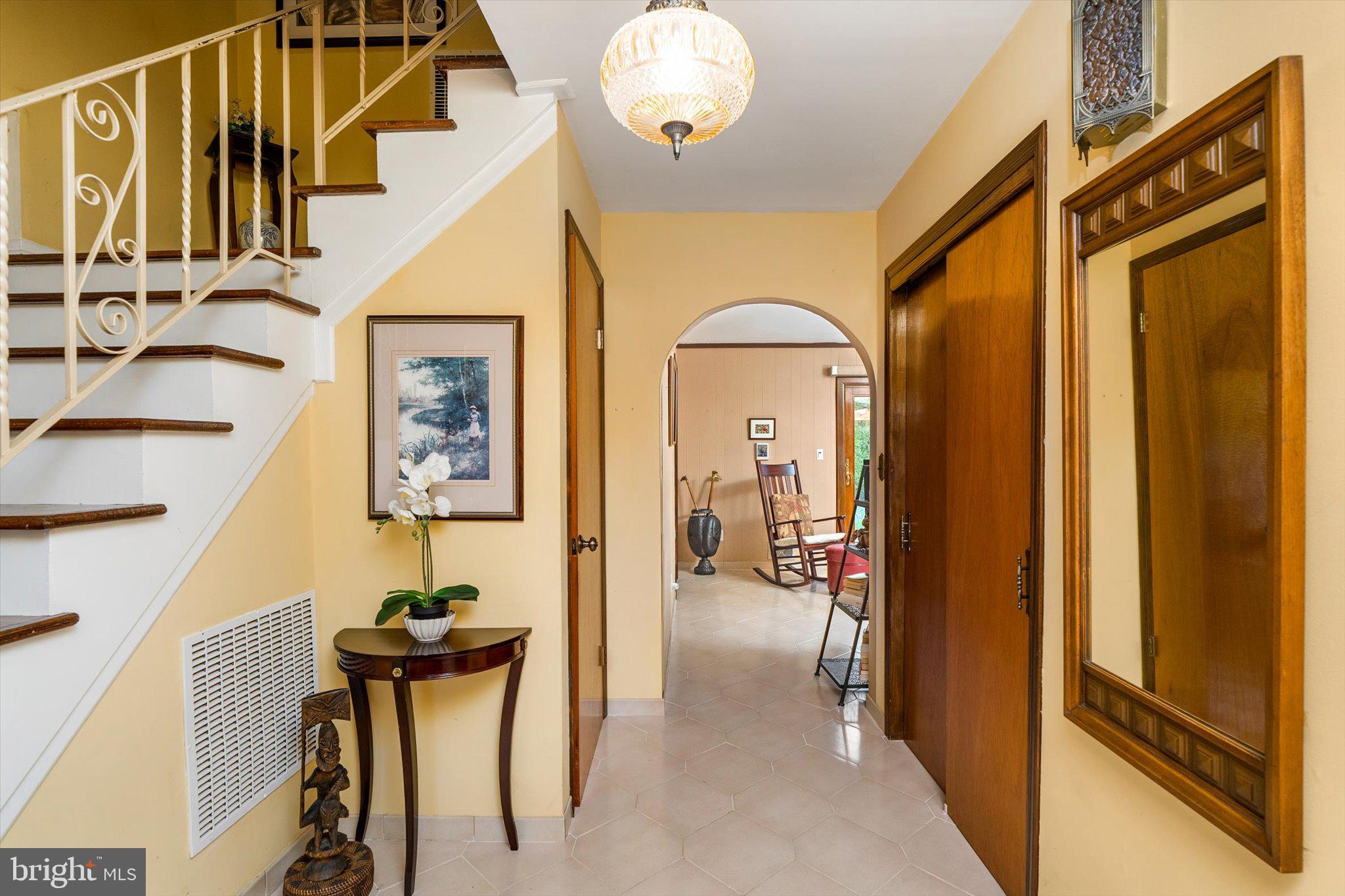 159 Hempstead Road Hamilton, NJ 08610 - Photo 3 of 27