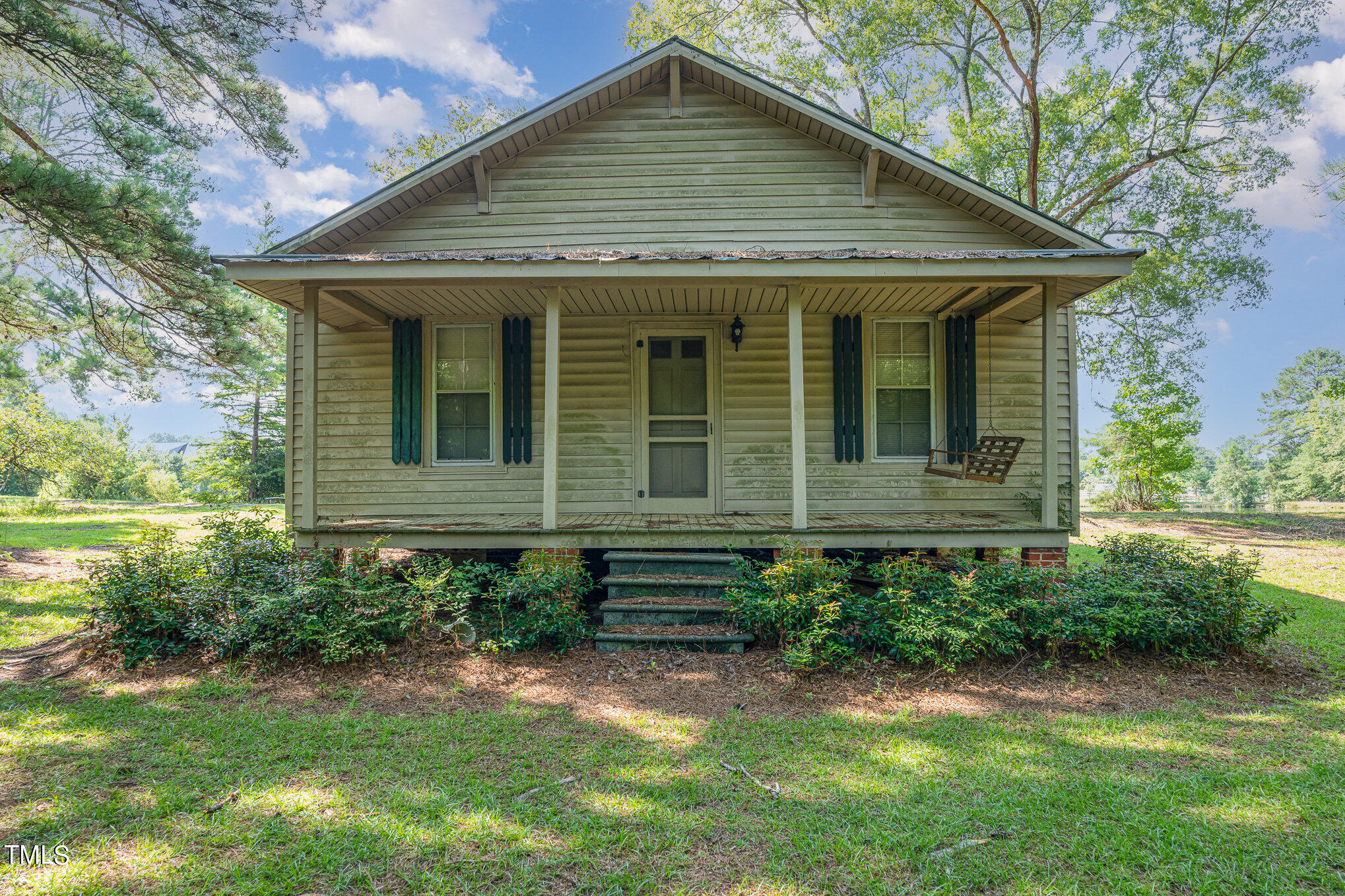 408 Johnston Road Raleigh, NC 27603 - Photo 15 of 25 009_photo_aug_01_2024_6_56_35_pm_7_1-edi