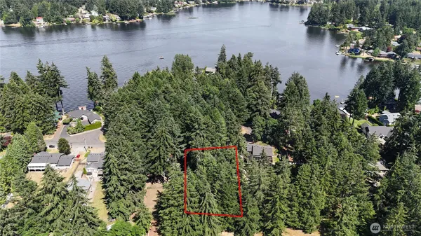 $129,950 | 3901 Long Lake Drive Southeast, Lacey, WA 98503