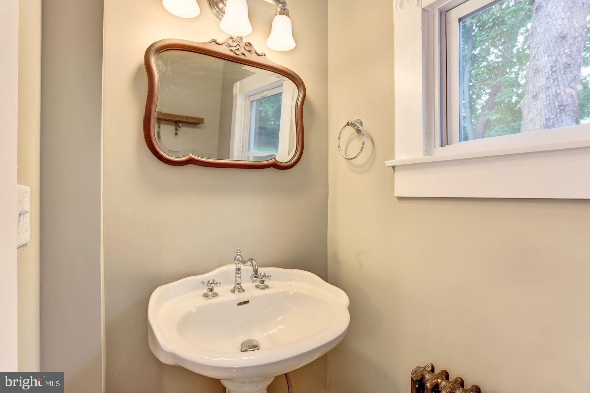 1107 Haverhill Road Baltimore, MD 21229 - Photo 11 of 33 Powder Room
