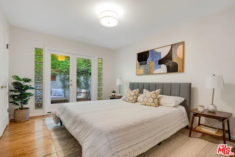 $1,495,000 | 1115 North Beverly Glen Boulevard, Los Angeles, CA 90077