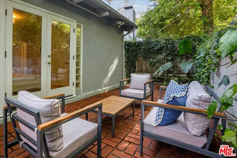 $1,495,000 | 1115 North Beverly Glen Boulevard, Los Angeles, CA 90077
