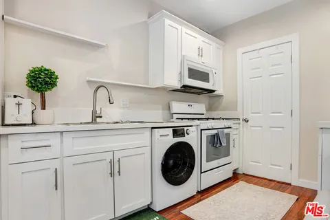 $1,495,000 | 1115 North Beverly Glen Boulevard, Los Angeles, CA 90077