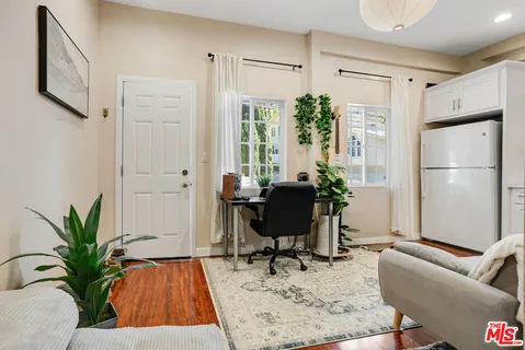 $1,495,000 | 1115 North Beverly Glen Boulevard, Los Angeles, CA 90077