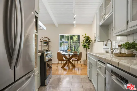 $1,495,000 | 1115 North Beverly Glen Boulevard, Los Angeles, CA 90077